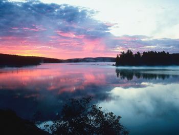 Tranquil Waters At Sunset, Tennessee screenshot