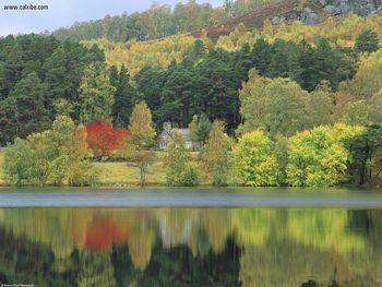 Tranquil Waters Loch Of Eileen Scotland screenshot