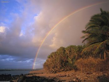 Tropical Rainbow Molokai Hawaii screenshot