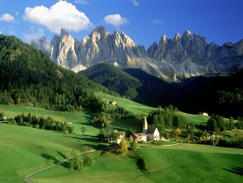 Val di Funes Dolomites Italy screenshot