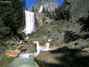 Vernal Falls Yosemite National Park California screenshot
