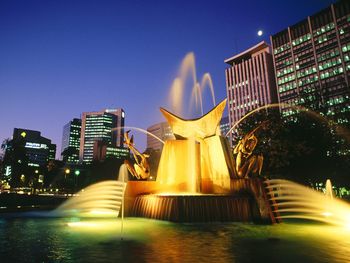 Victoria Square Fountain, Adelaide, Australia screenshot