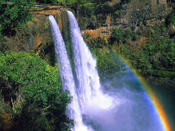 Wailua Falls Kauai Hawaii screenshot