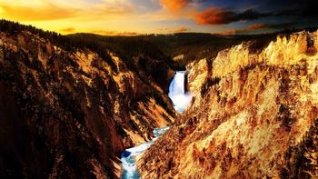 Waterfall And Mountains screenshot