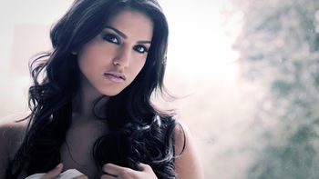 Web Babe Sunny Leone screenshot