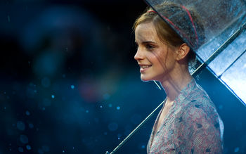 Widescreen HD Emma Watson screenshot
