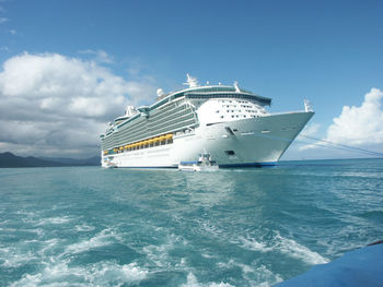 World Expensive Royal Caribbean Ship screenshot