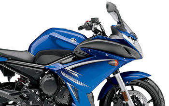 Yamaha FZ6R Blue screenshot