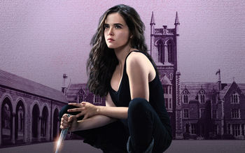 Zoey Deutch in Vampire Academy screenshot